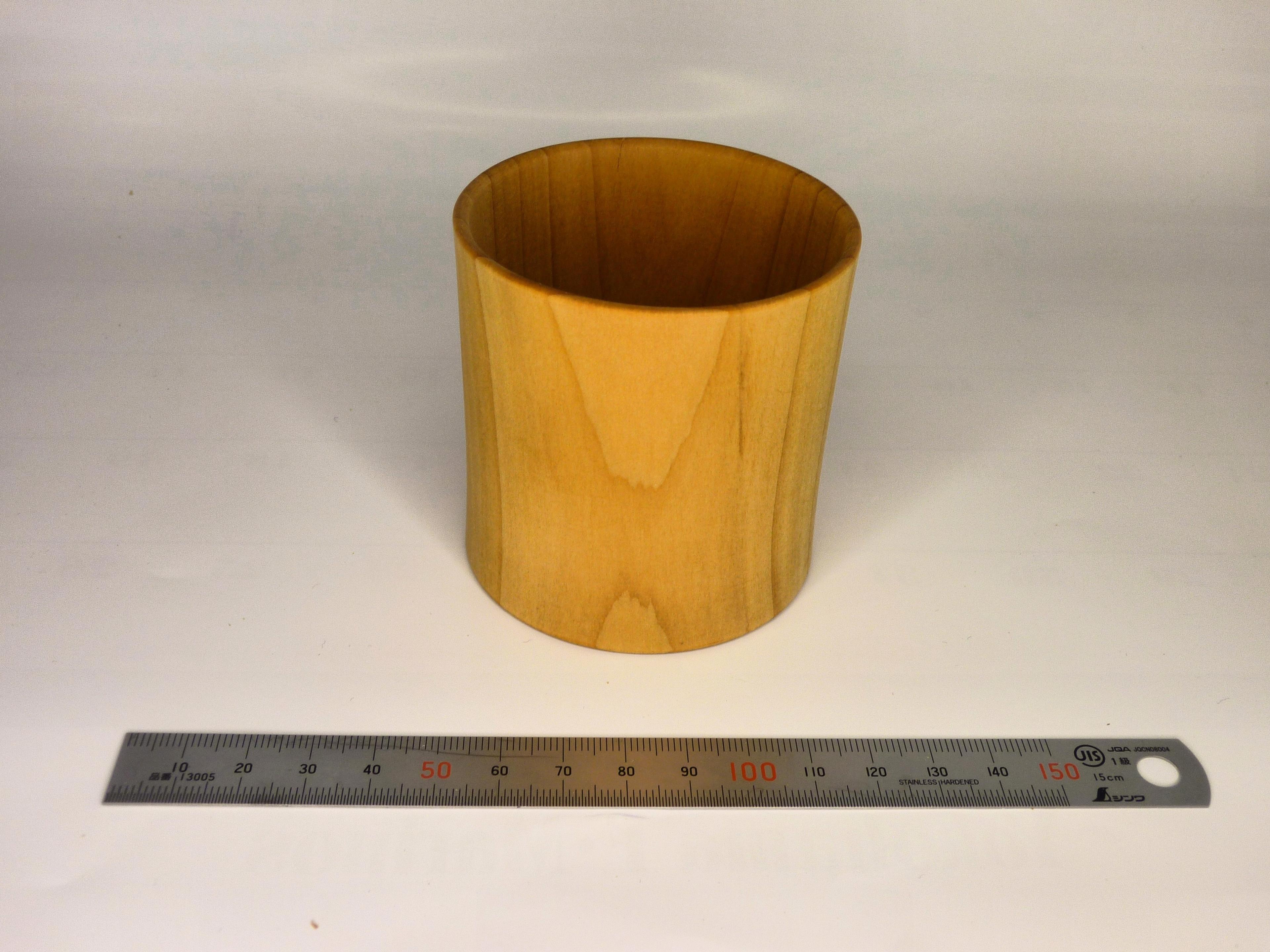 木製食器　イチョウの木　ぐい吞み 木の器